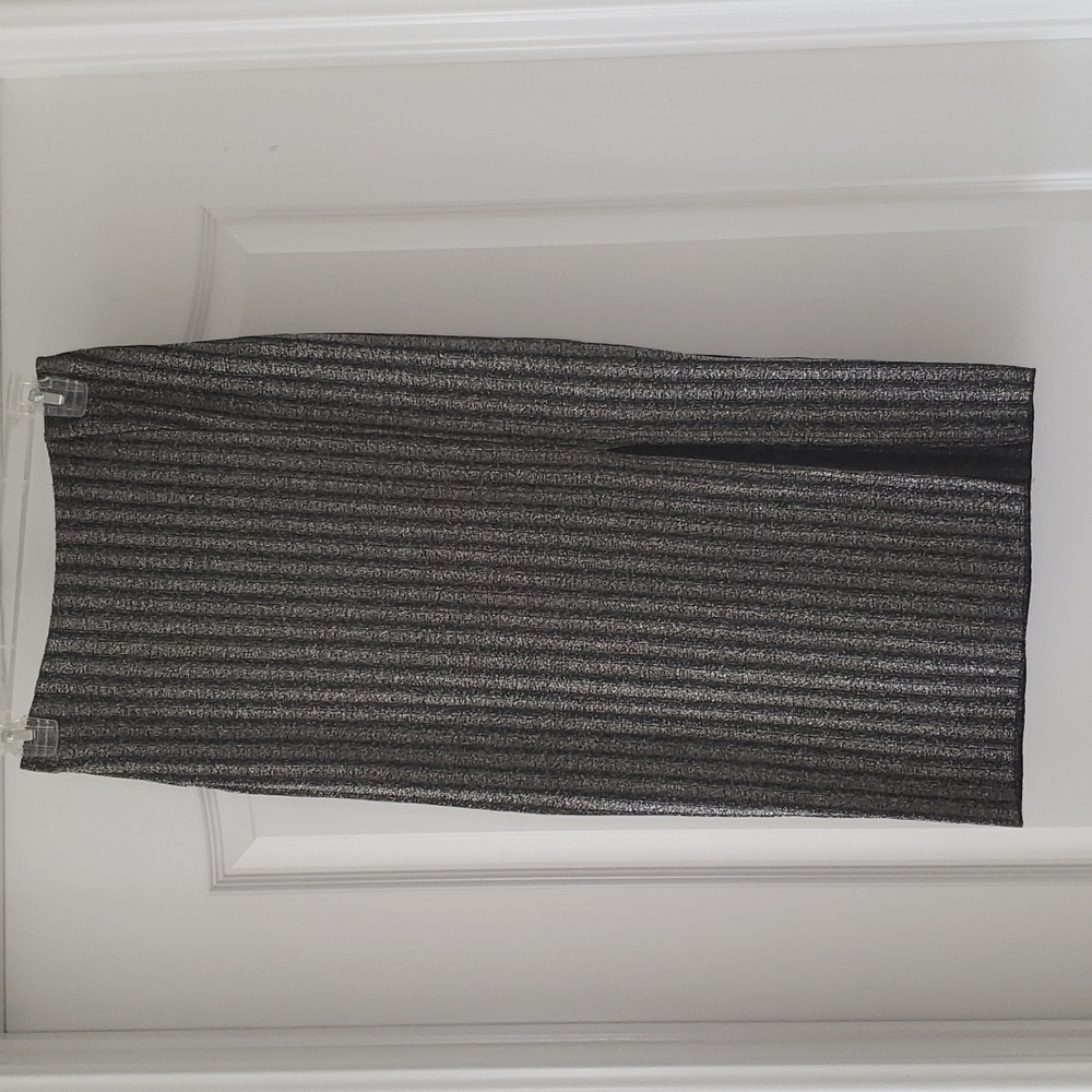 H&M Black & Silver Pencil Skirt